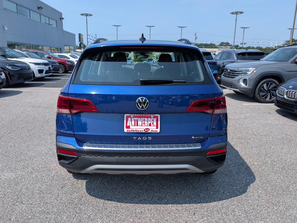 Used 2023 Volkswagen Taos S S 4MOTION