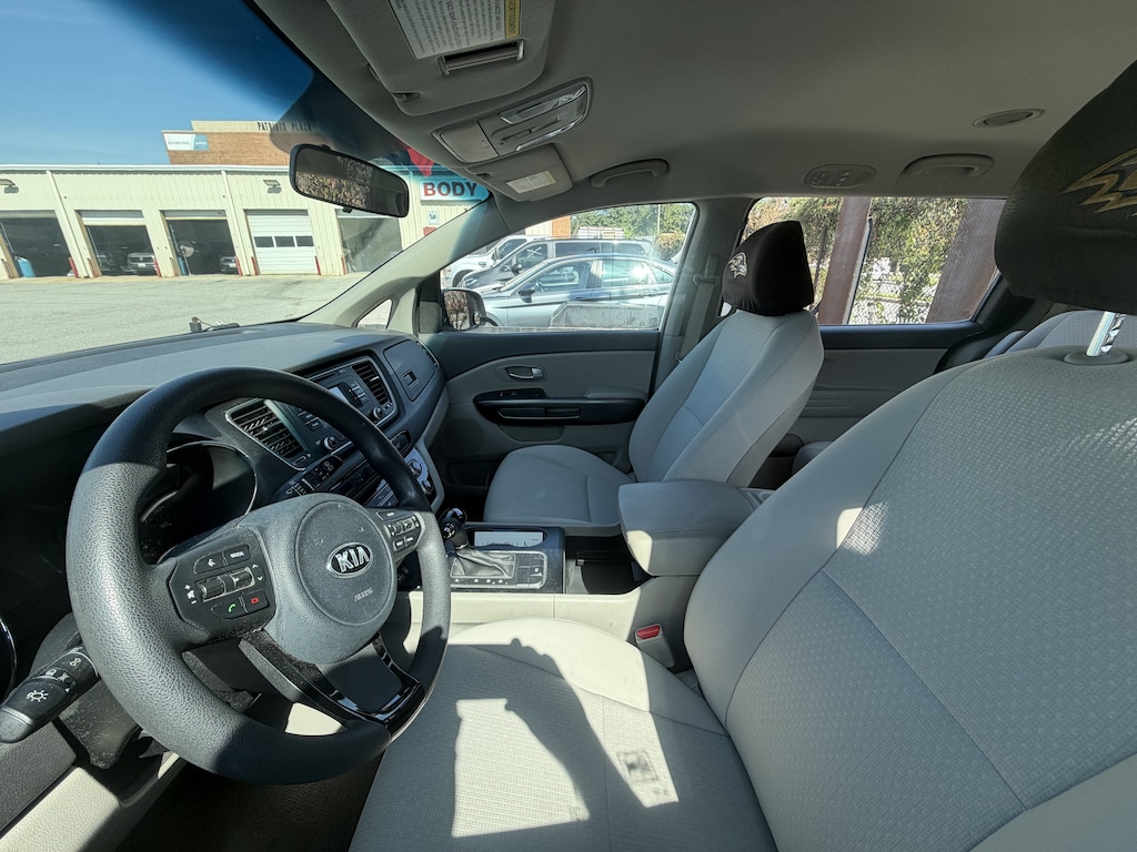 Used 2016 Kia Sedona L Wagon