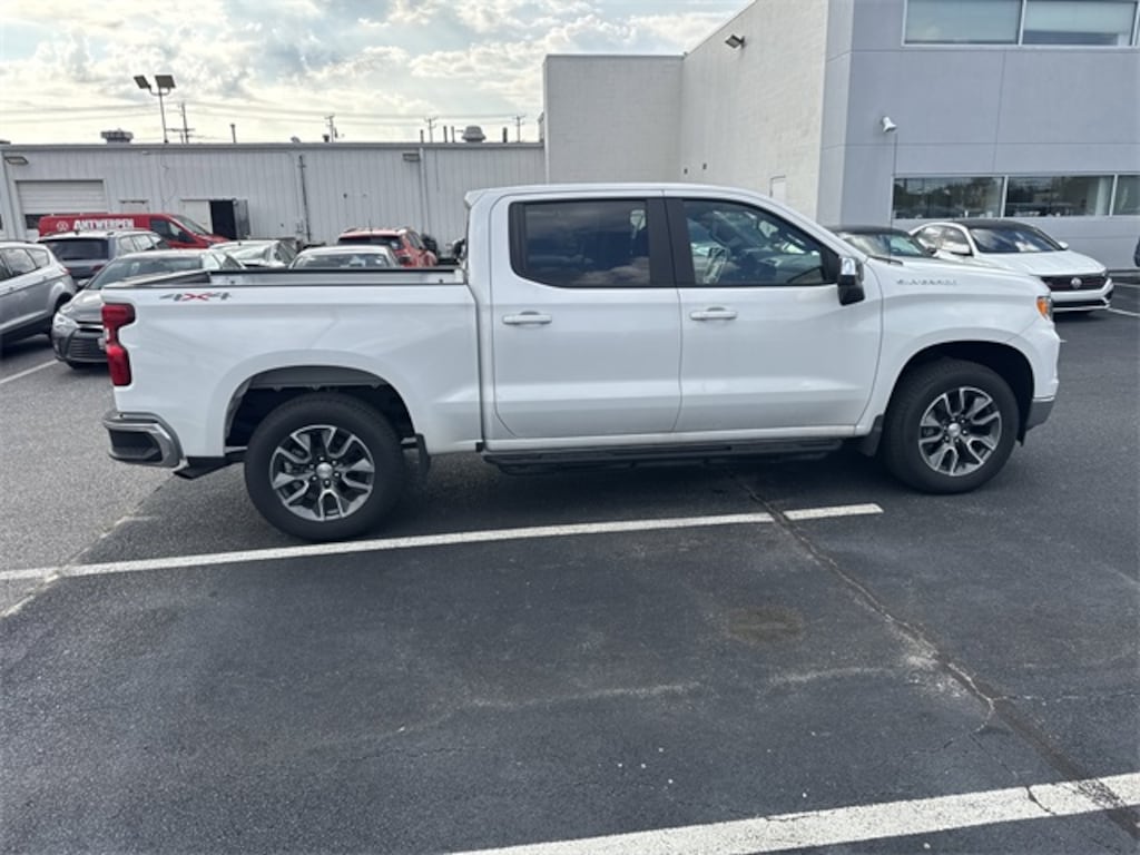 Used 2024 Chevrolet Silverado 1500 LT Truck