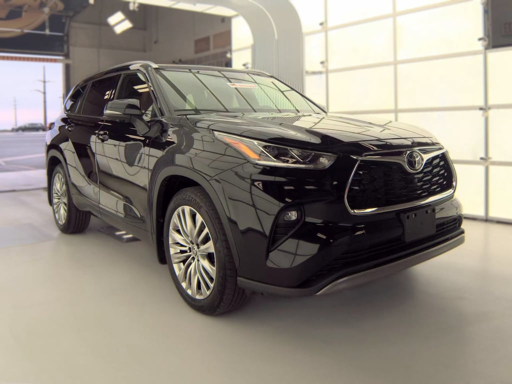 Used 2024 Toyota Highlander Platinum Platinum AWD