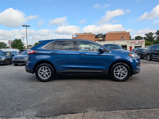 2024 Ford Edge SEL photo 3