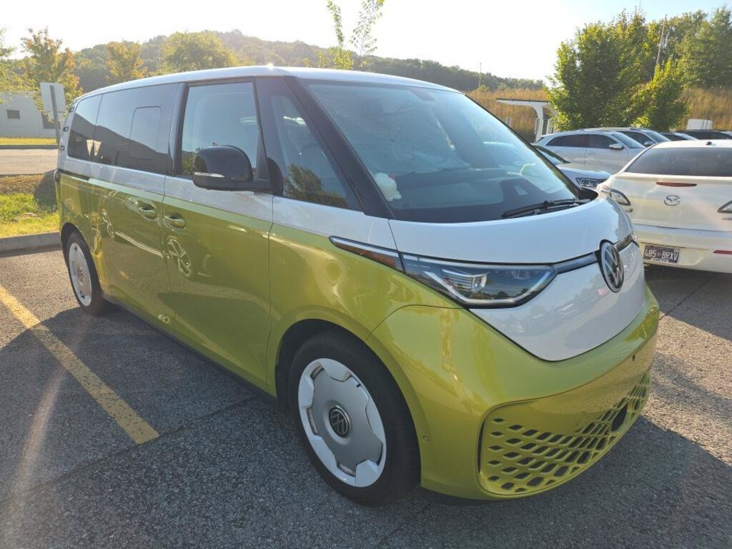 Used 2025 Volkswagen ID. Buzz 1st Edition 1st Edition 4MOTION w/Two-Tone