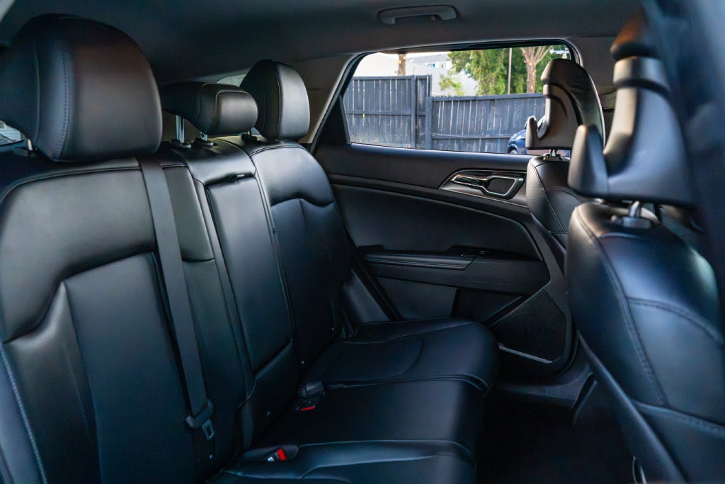 2023 Kia Sportage EX - Photo 17