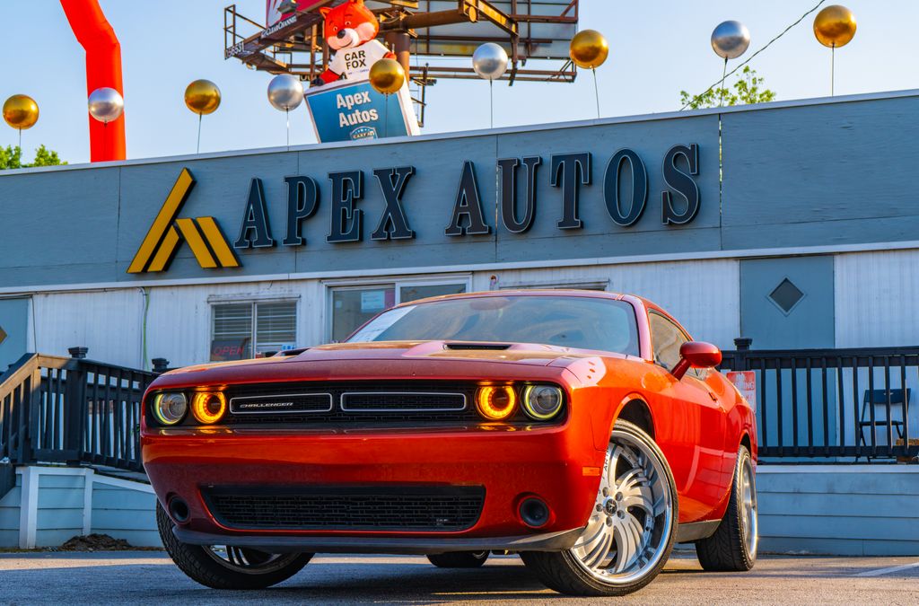 2020 Dodge Challenger SXT Auto's photo