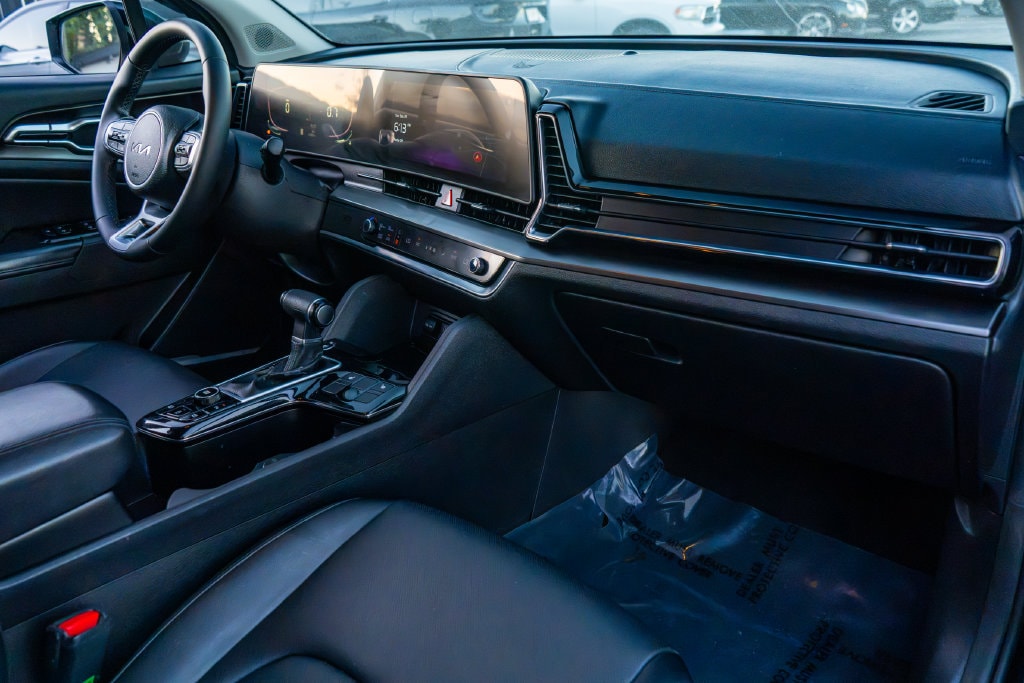 2023 Kia Sportage EX - Photo 22