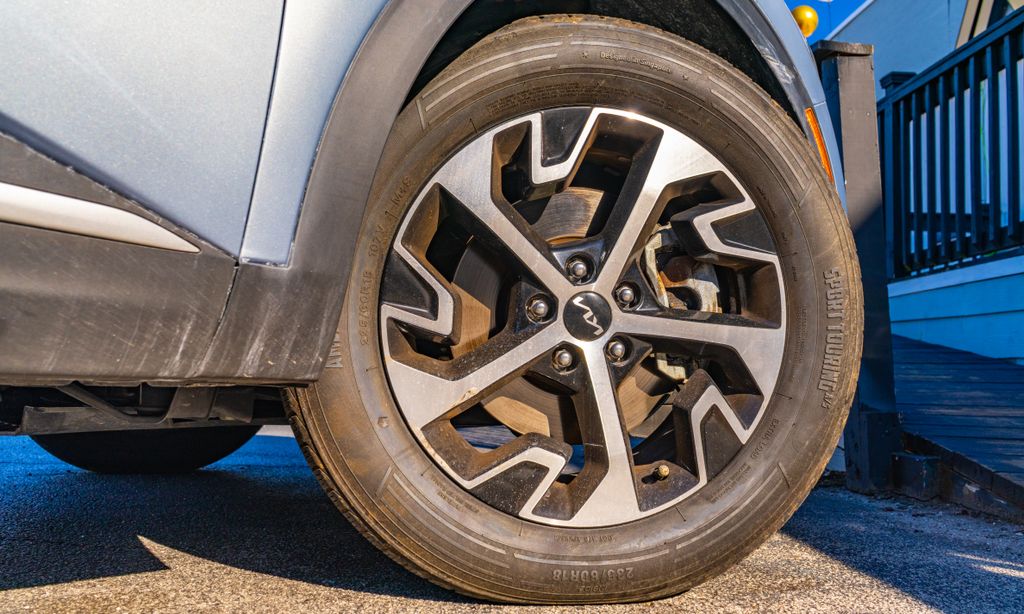 2023 Kia Sportage EX - Photo 22