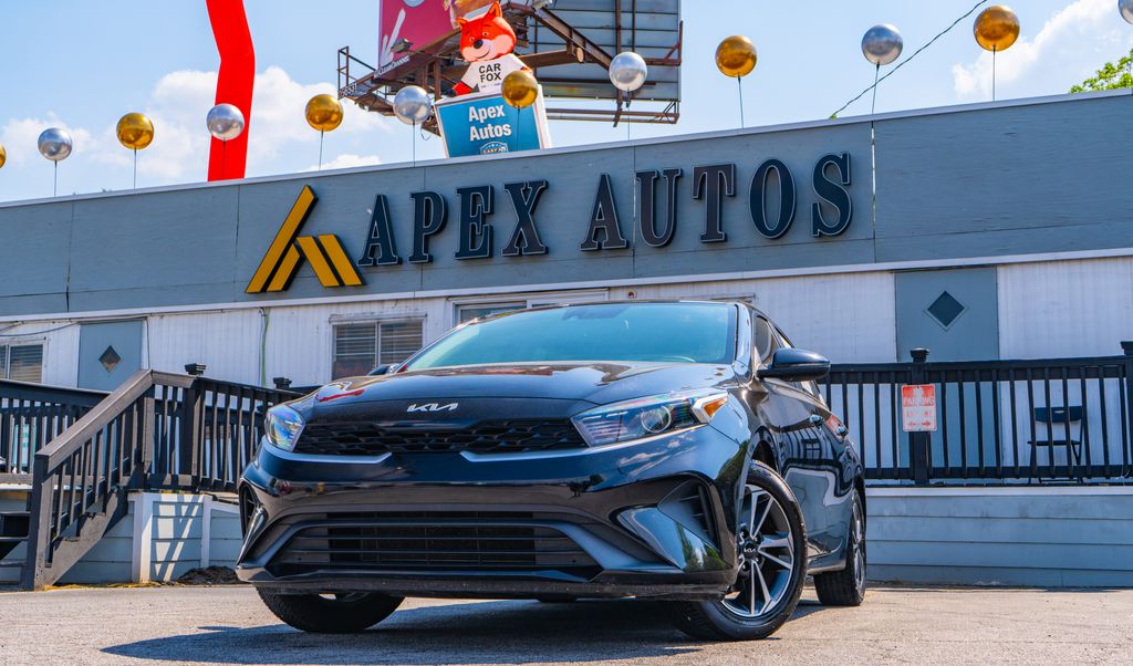 2023 Kia Forte LXS AT's photo