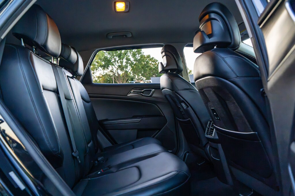 2023 Kia Sportage EX - Photo 18