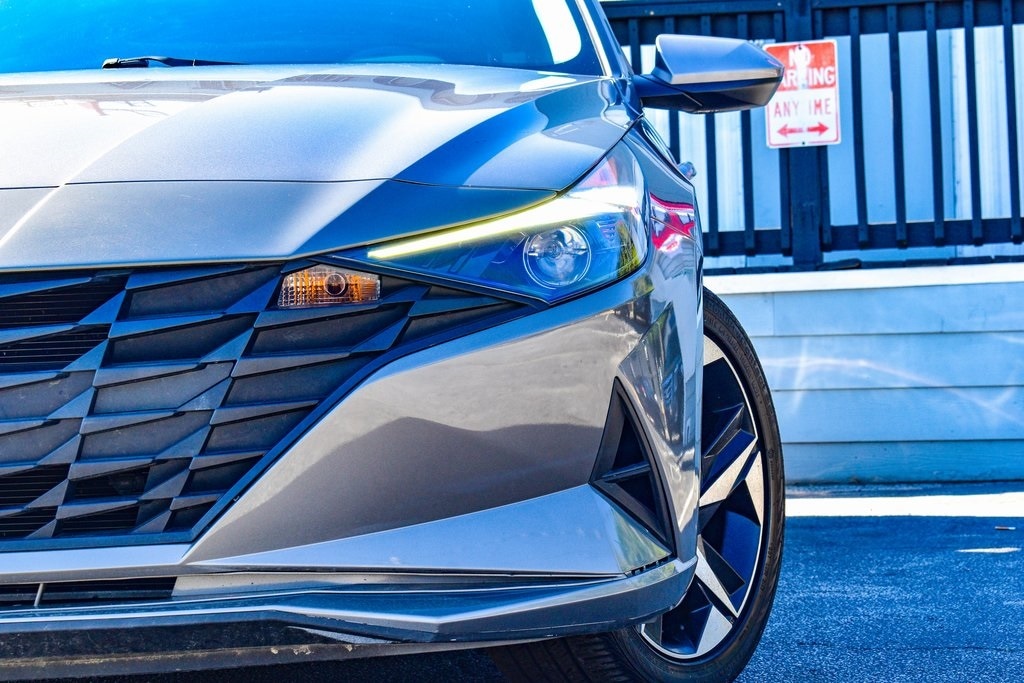 Used 2023 Hyundai Elantra SEL Sedan