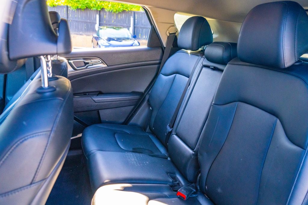 2023 Kia Sportage EX - Photo 38