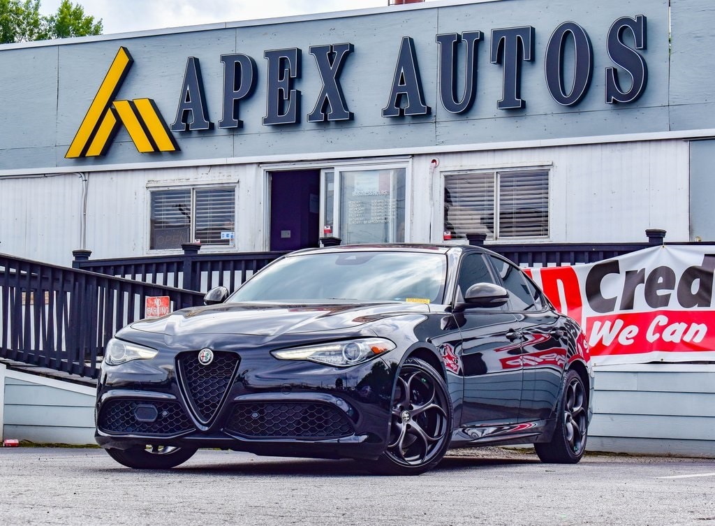 2019 Alfa Romeo Giulia Ti Sport Carbon's photo