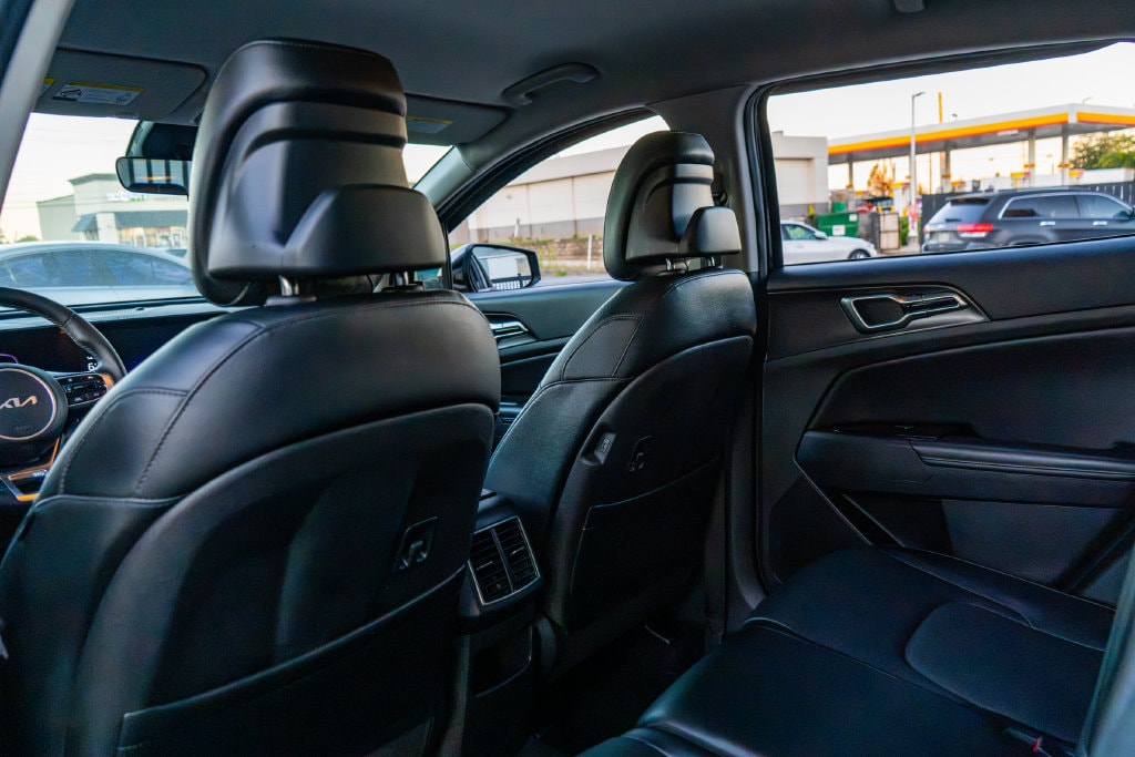 2023 Kia Sportage EX - Photo 16