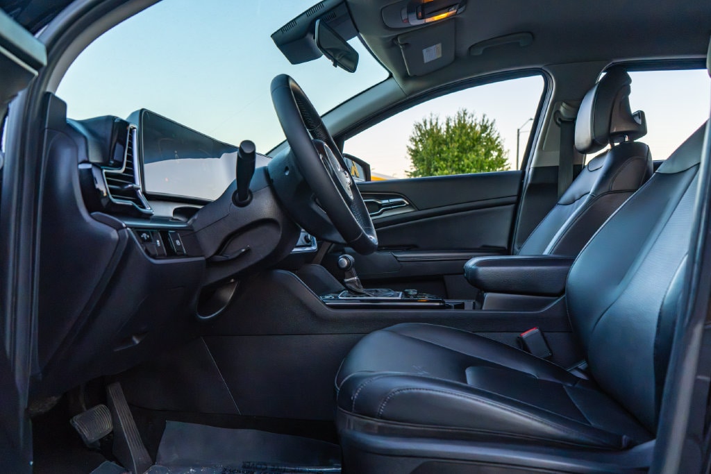 2023 Kia Sportage EX - Photo 13
