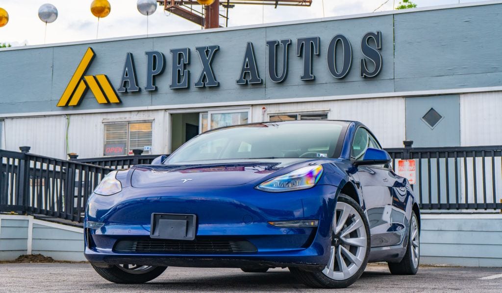 2022 Tesla Model 3 Long Range Dual Motor All-Wheel Drive's photo