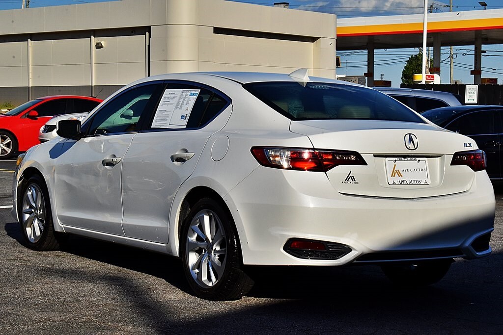 2017 Acura ILX Base photo 3