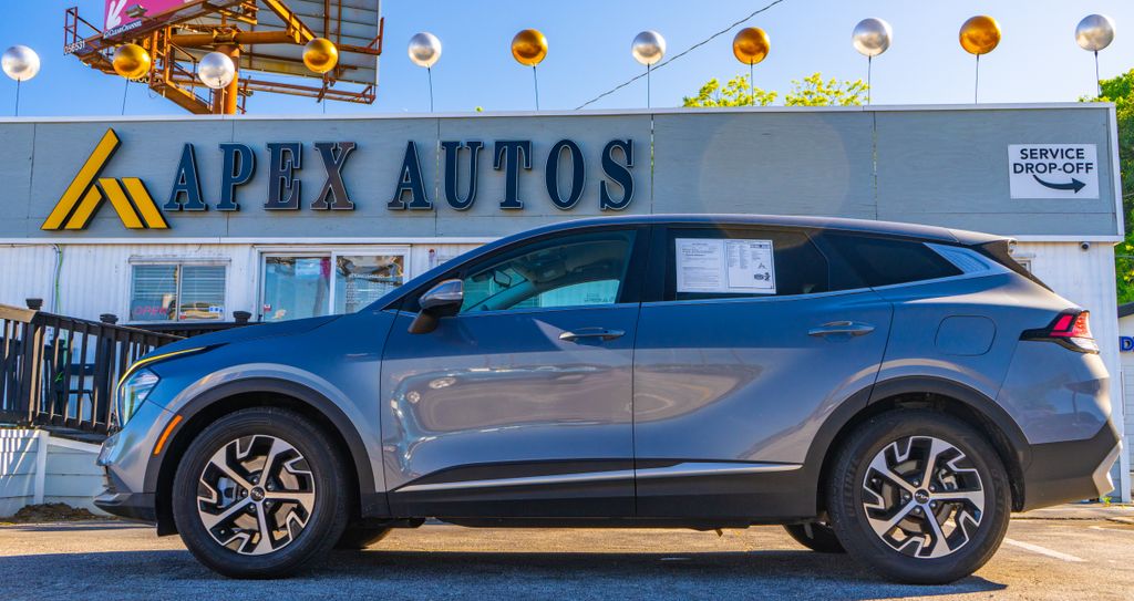 2023 Kia Sportage EX - Photo 11