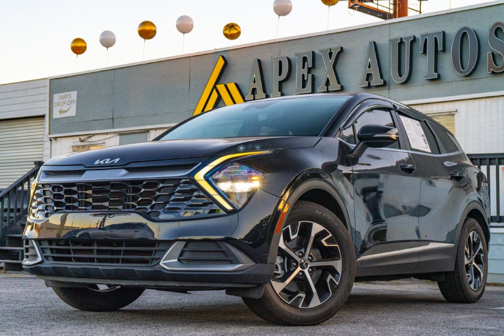2023 Kia Sportage EX - Photo 2