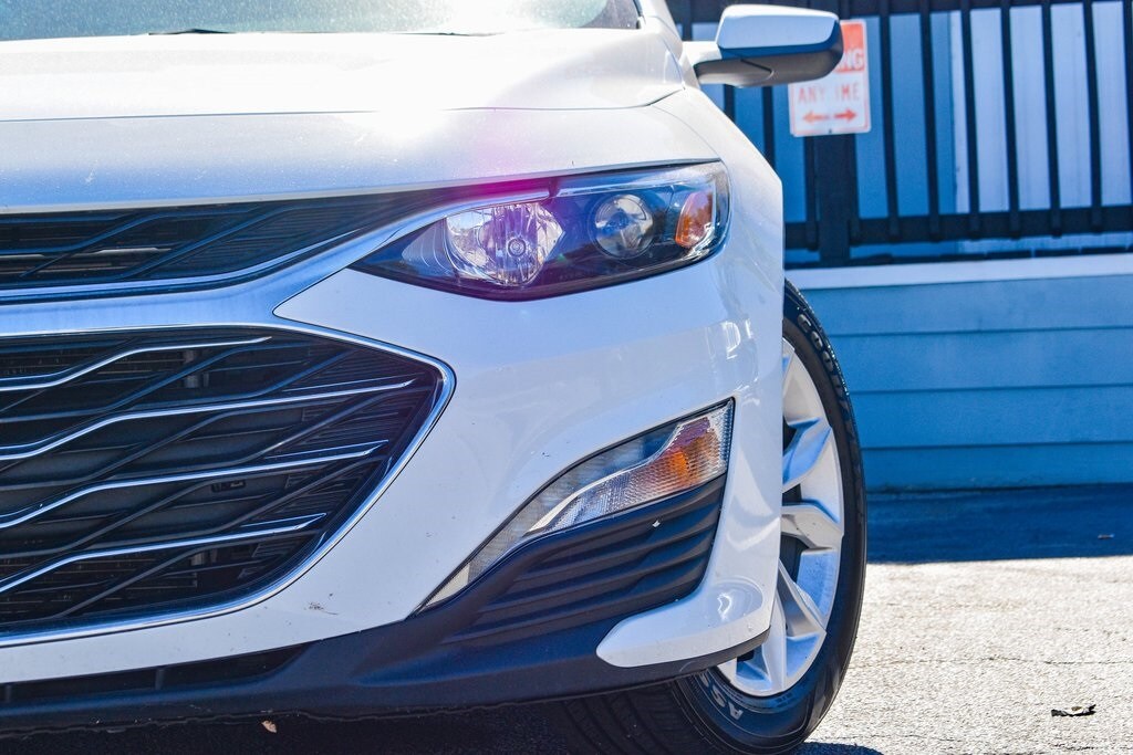 2024 Chevrolet Malibu 1LT photo 3