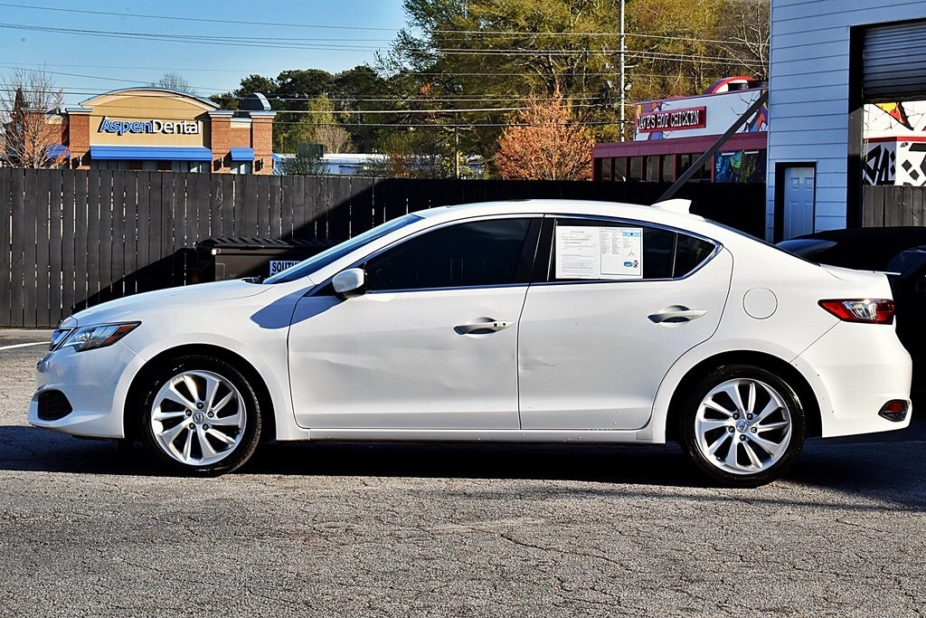 2017 Acura ILX Base photo 2