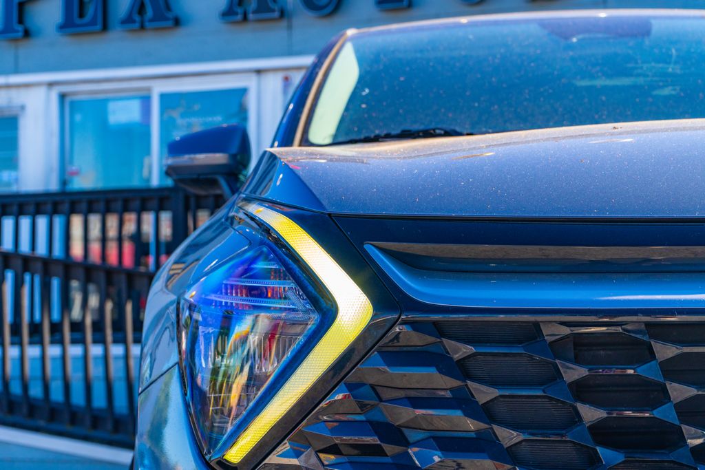2023 Kia Sportage EX - Photo 8
