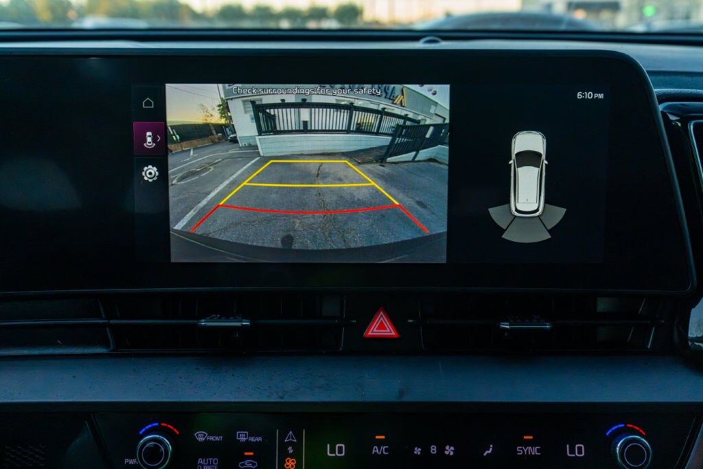 2023 Kia Sportage EX - Photo 11