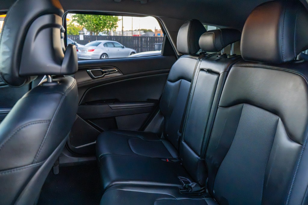 2023 Kia Sportage EX - Photo 14
