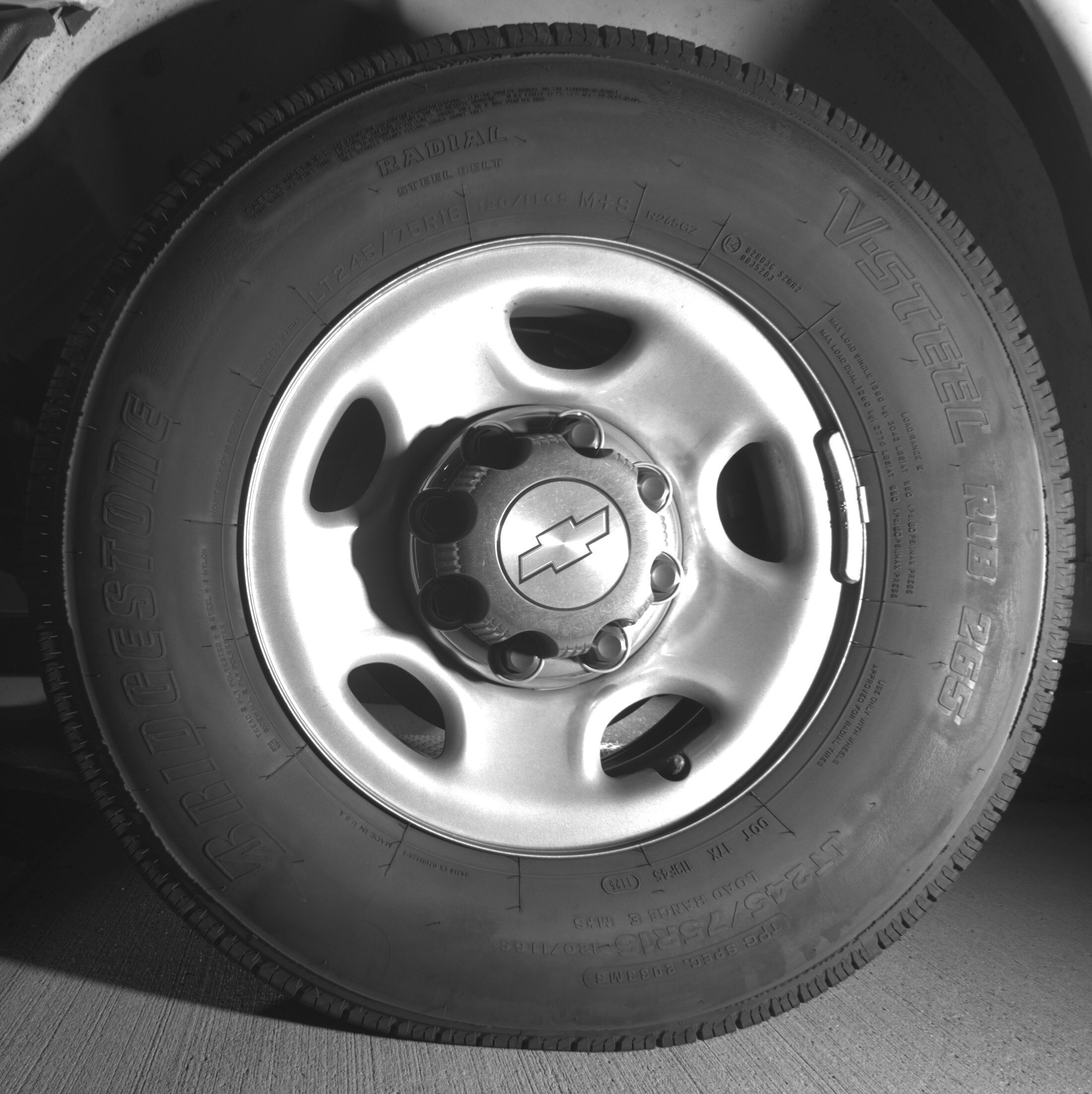 Thumbnail: 2025 Chevrolet Express - 9