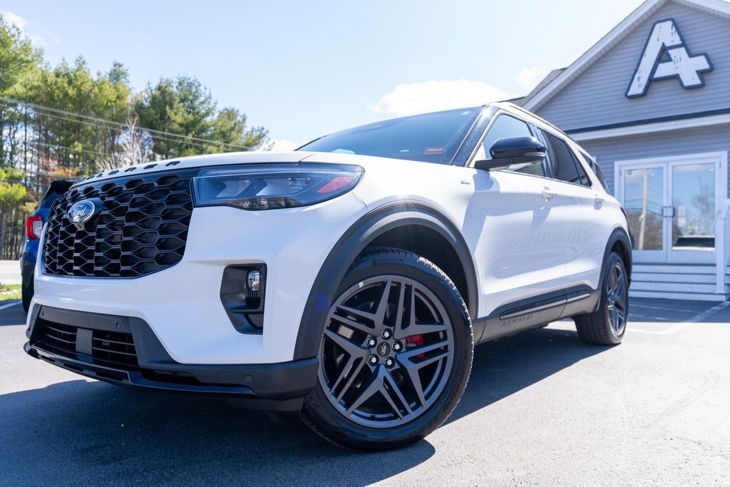 Used 2025 Ford Explorer ST-Line SUV