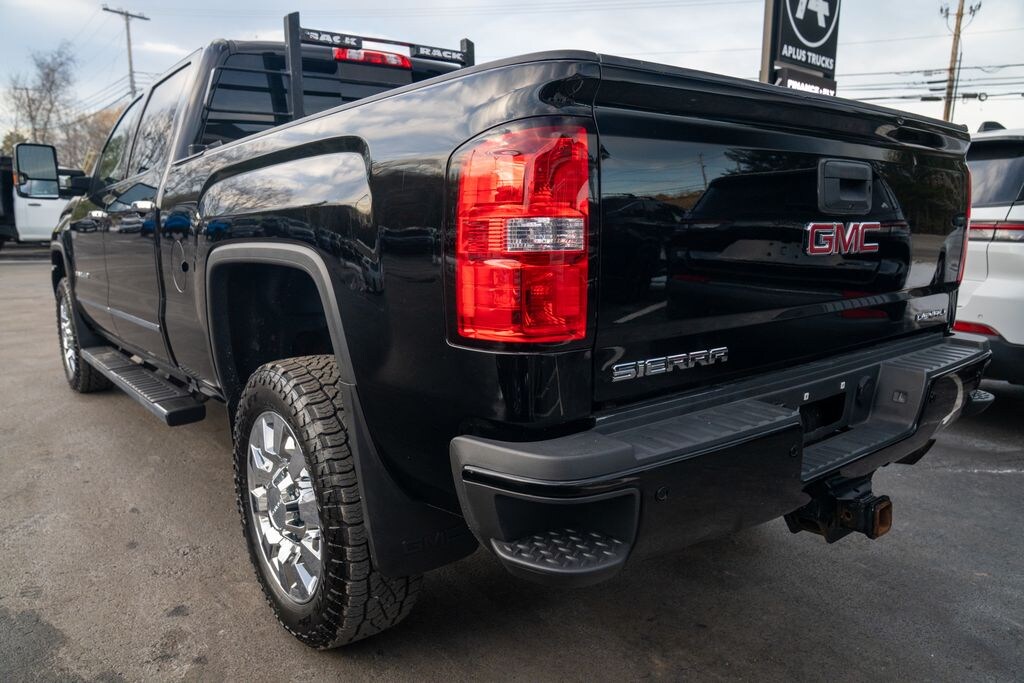 Used 2019 GMC Sierra 2500HD Denali Truck Crew Cab