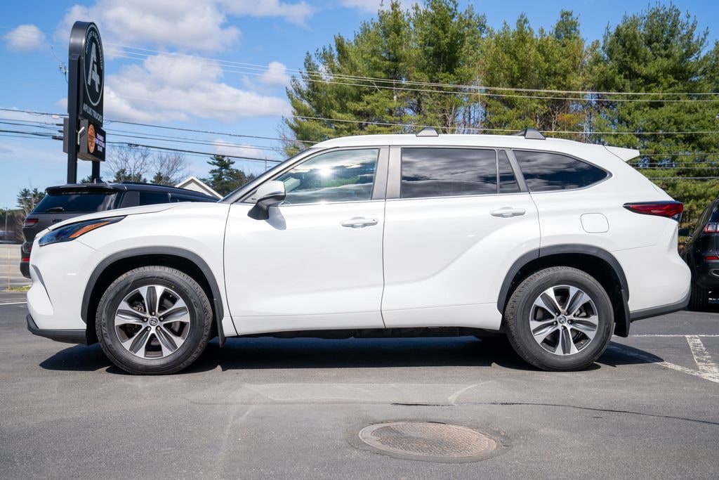 Used 2023 Toyota Highlander XLE SUV