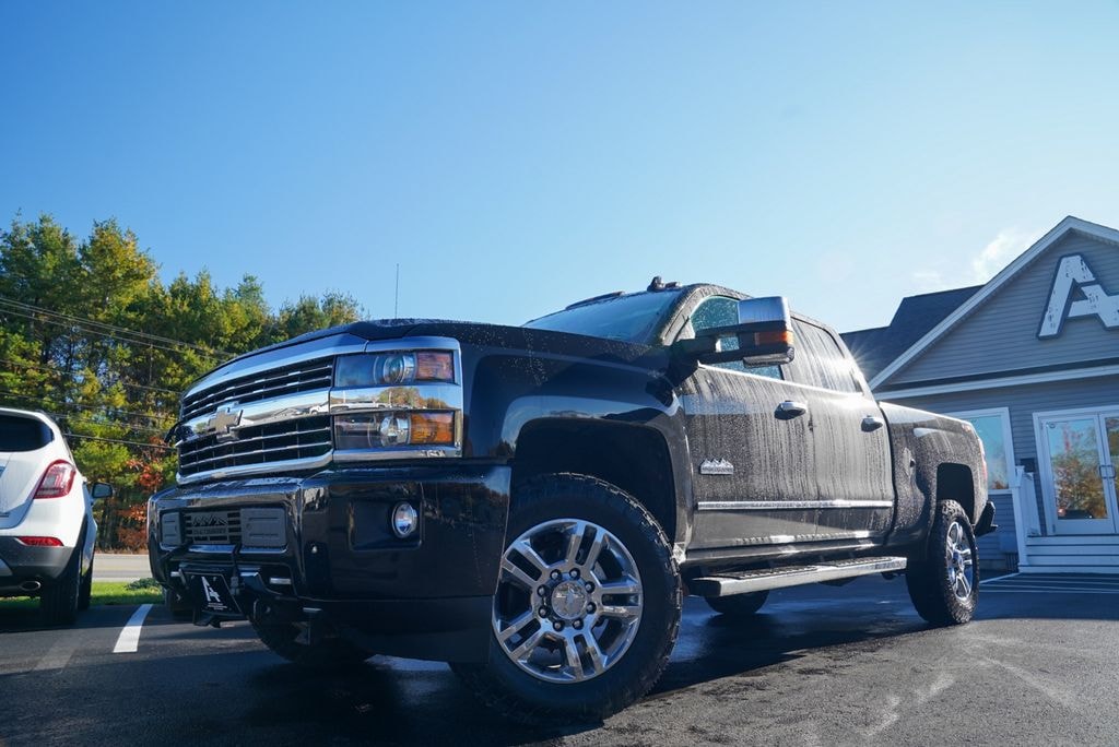 Used 2019 Chevrolet Silverado 2500HD High Country Truck Crew Cab