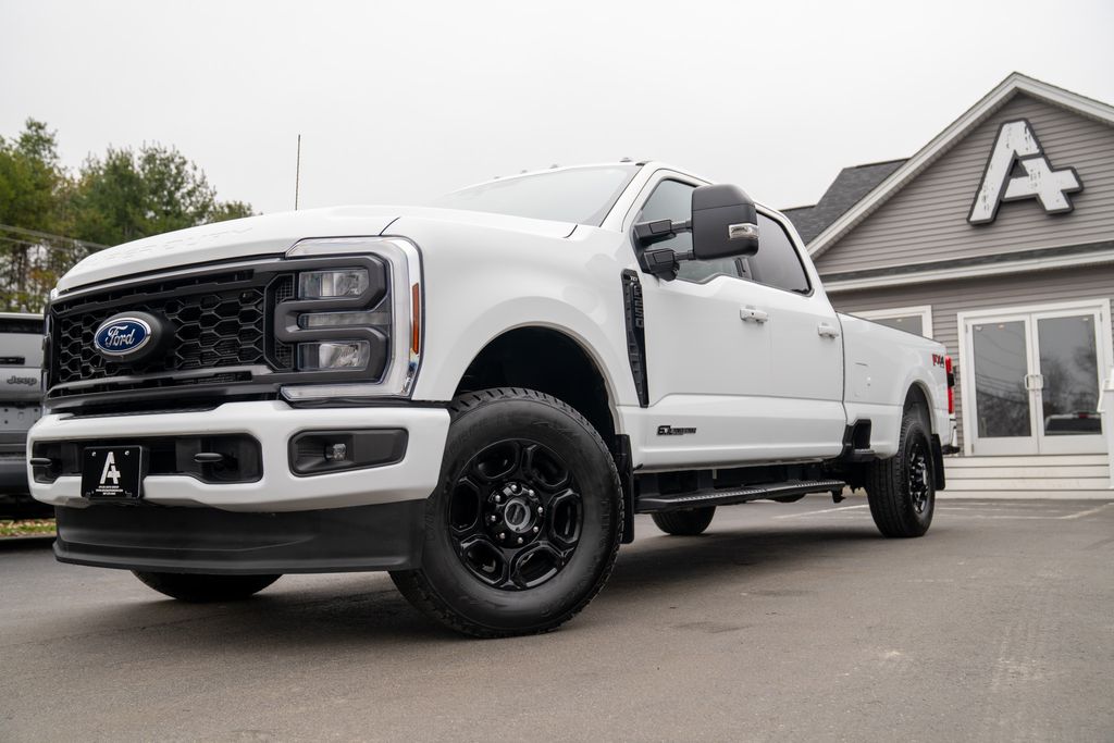 2024 Ford F-250 XLT 4x4 Crew Cab 176 in's photo