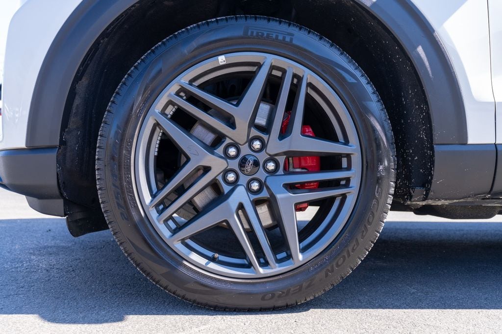 Used 2025 Ford Explorer ST-Line SUV