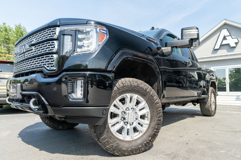 2020 GMC Sierra 4WD Crew Cab Standard Box Denali's photo