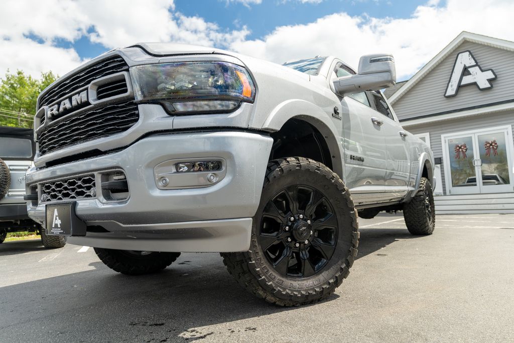 2023 RAM 3500 Limited 4X4 Crew Cab SWB's photo