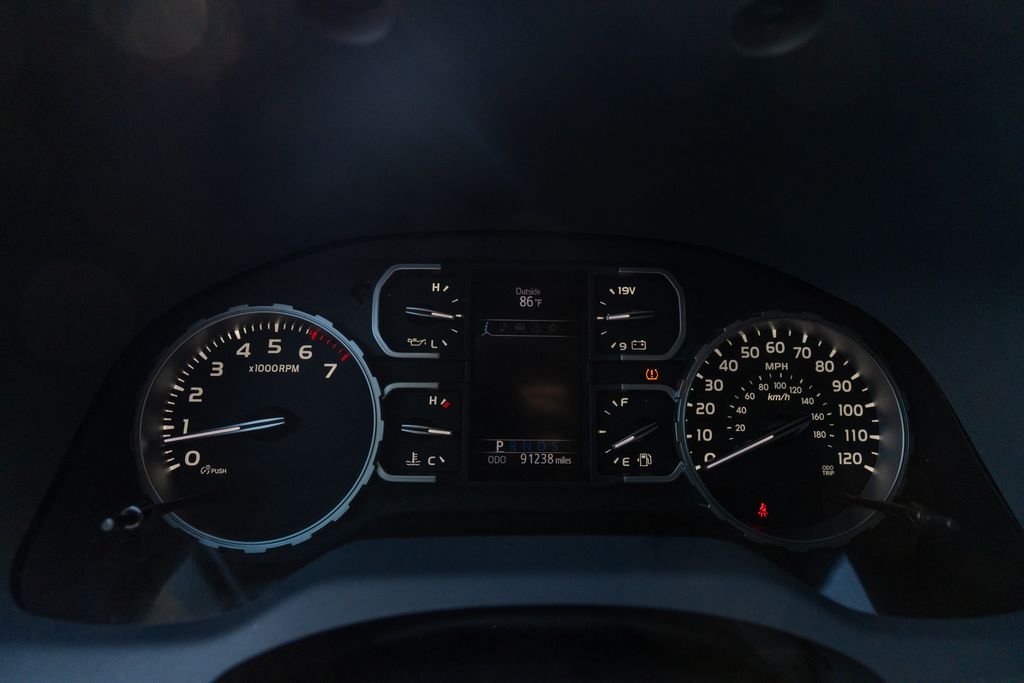 2019 Toyota Tundra SR5 - Photo 21