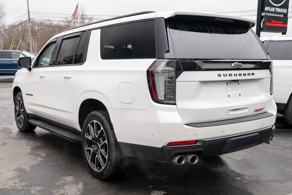 Used 2025 Chevrolet Suburban RST SUV