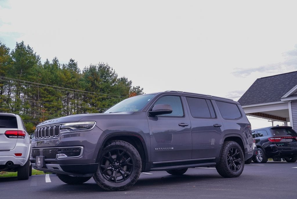 2022 Jeep Wagoneer Series II's photo