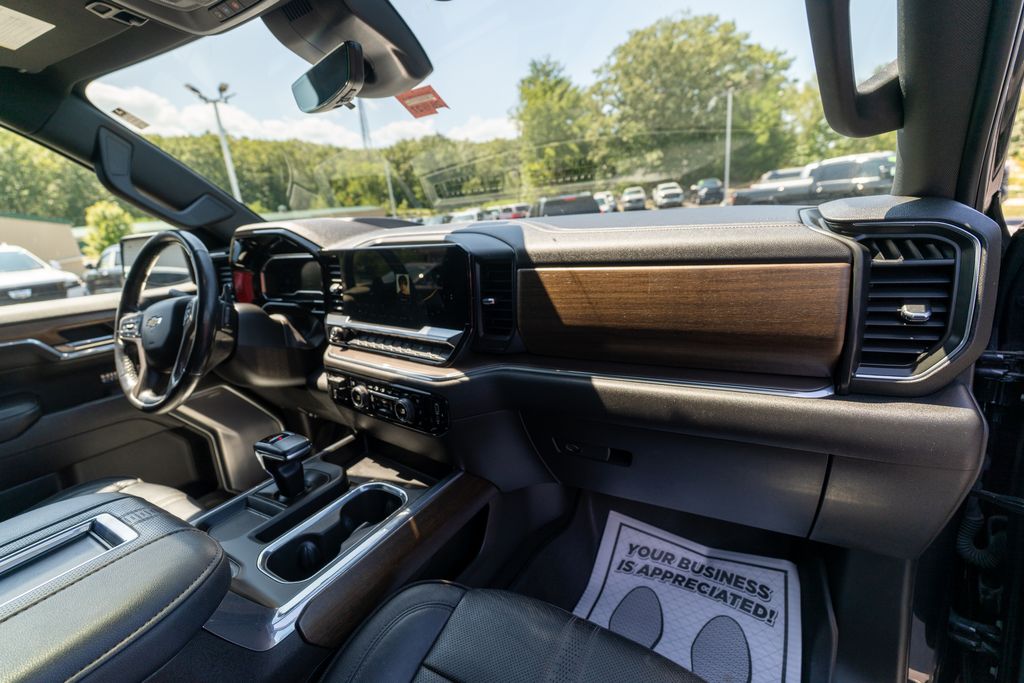 2022 Chevrolet Silverado 1500 High Country - Photo 13