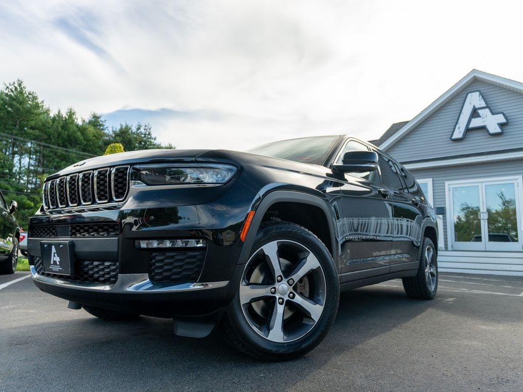 Used 2023 Jeep Grand Cherokee Limited SUV