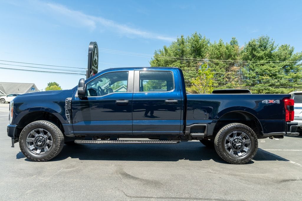 Used 2024 Ford F-250 XL Truck Crew Cab