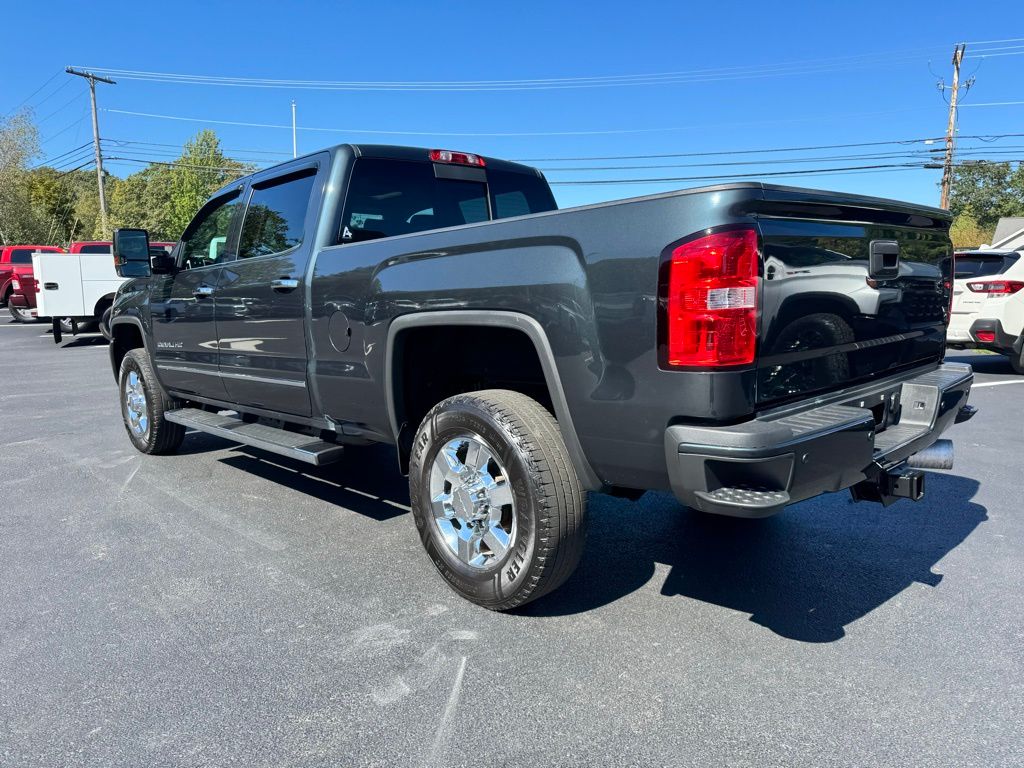 2019 Gmc Sierra HD Denali photo 4