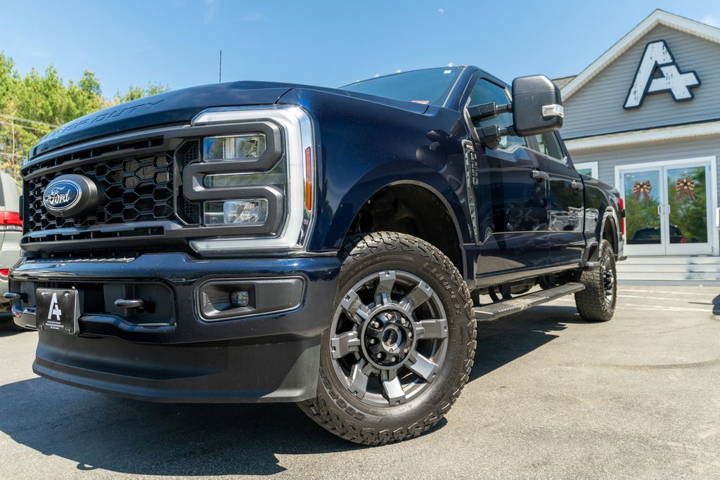 2024 Ford F-250 XL 4x4 Crew Cab 6-3/4' Box's photo