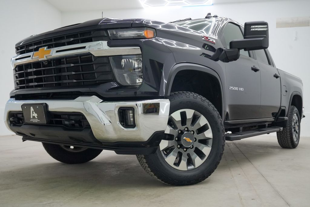 2024 Chevrolet Silverado 2500HD LT's photo