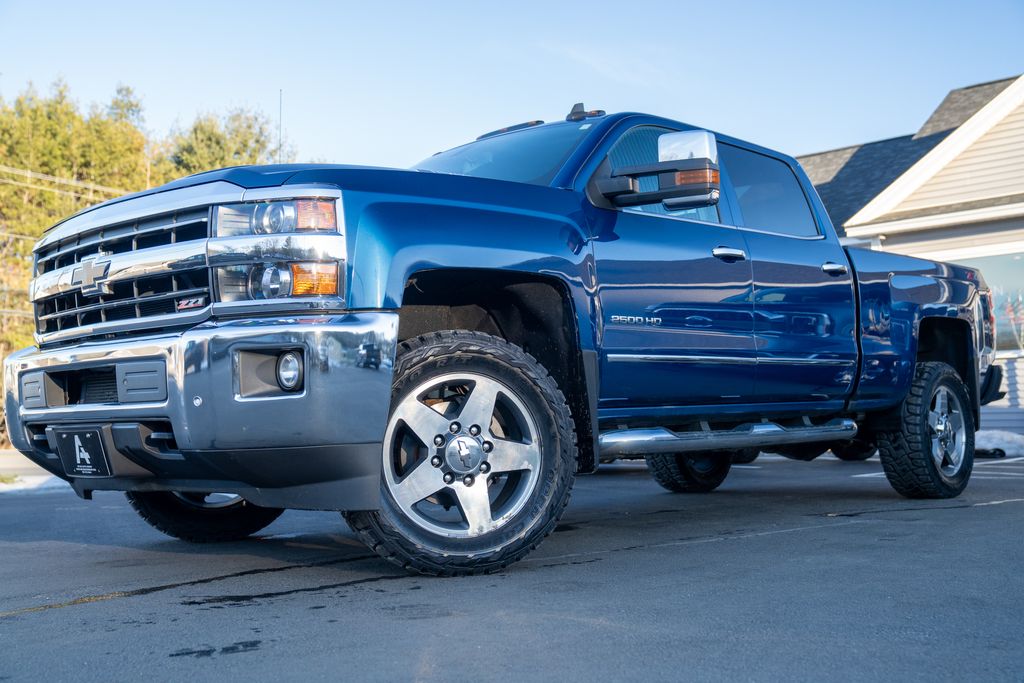 2019 Chevrolet Silverado HD LTZ 4WD Crew Cab Standard Box's photo