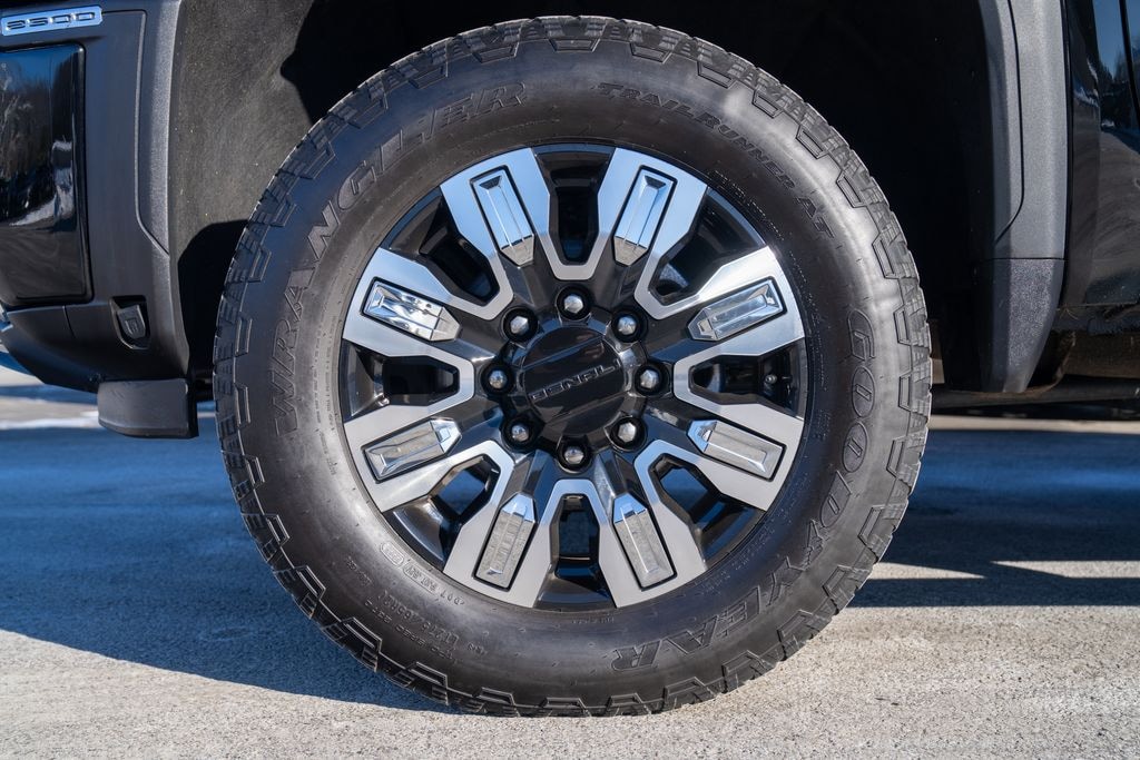 Used 2024 GMC Sierra 2500 HD Denali Truck Crew Cab