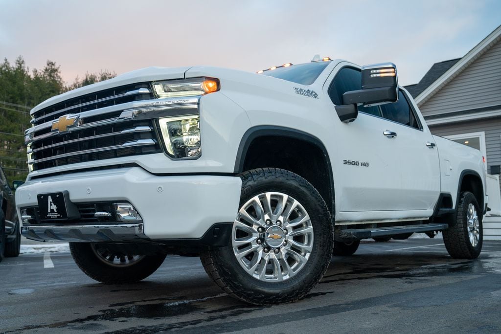 2022 Chevrolet Silverado 3500HD High Country's photo