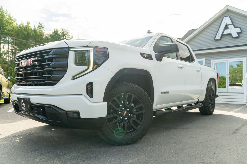 2023 GMC Sierra 4WD Crew Cab Short Box Elevation's photo