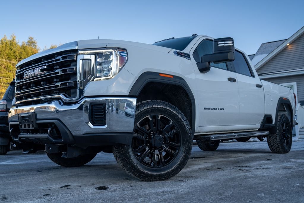2023 GMC Sierra 2500HD Pro's photo