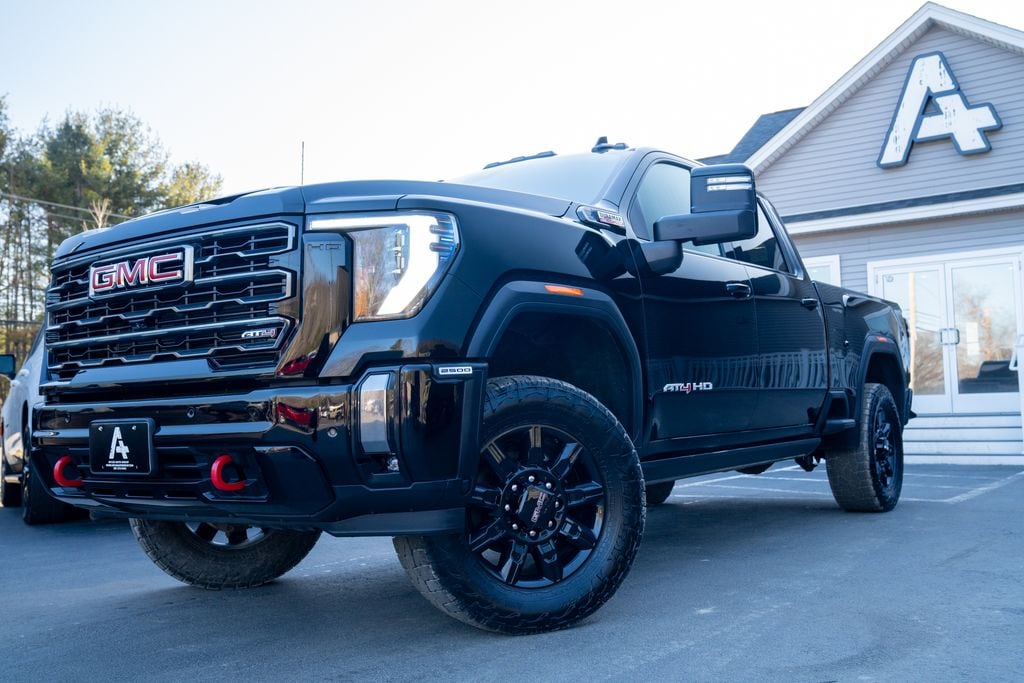2024 GMC Sierra AT4 4WD Crew Cab Standard Box's photo